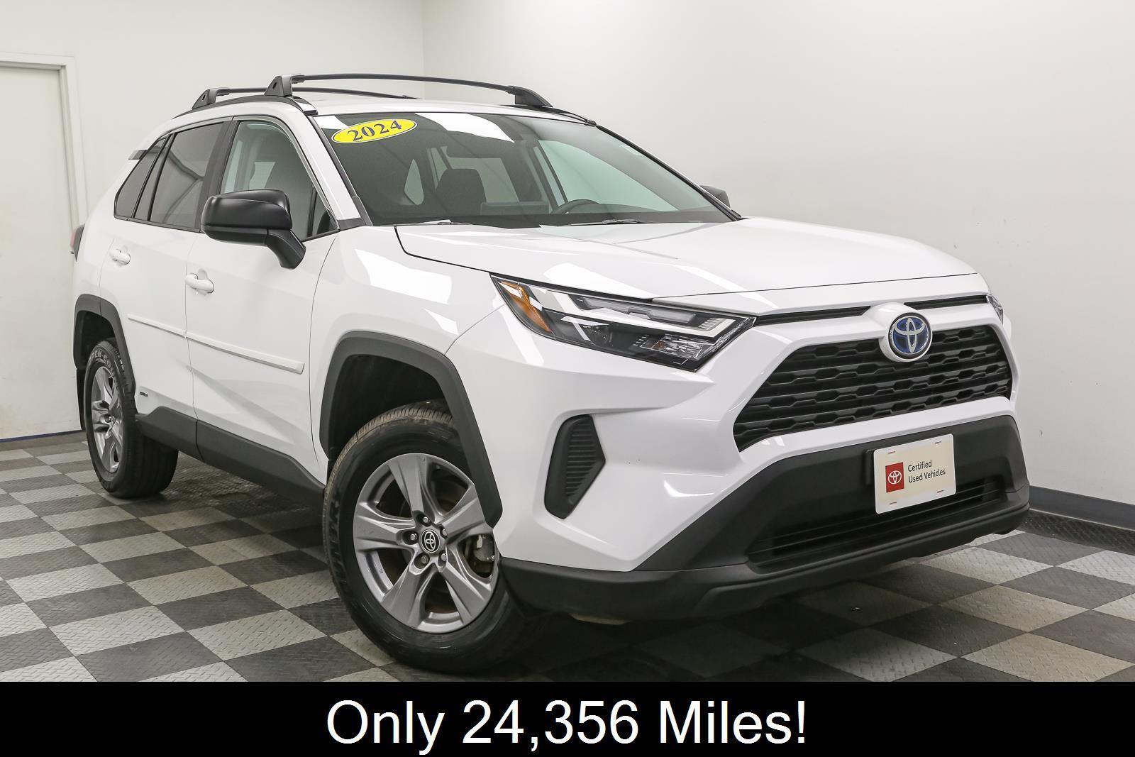 ユニバーサル　NOVA 12.4㎜　ラジアル　中古品 Used Toyota RAV4 for Sale in Lockport, NY | Basil Toyota