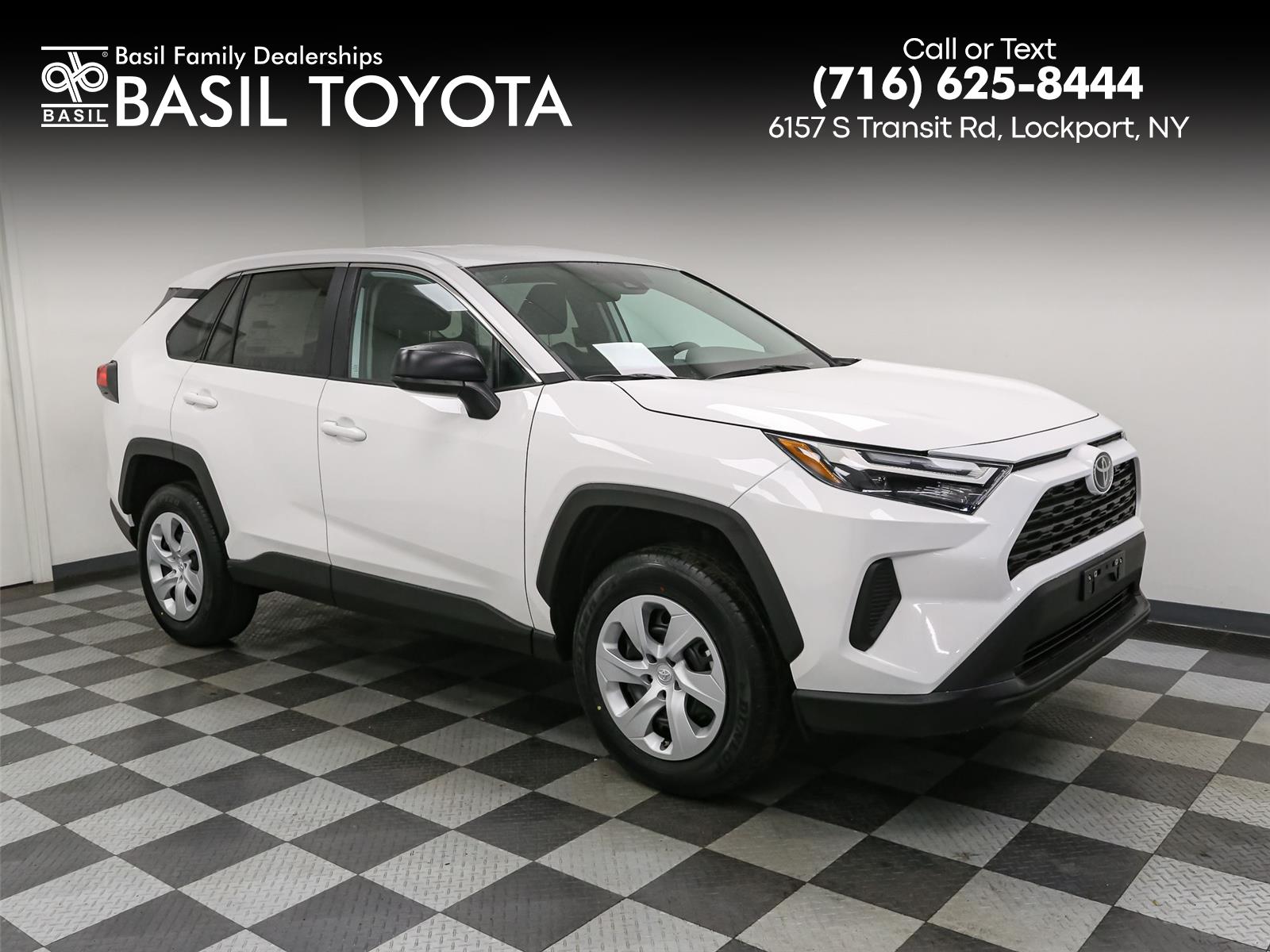 2025 Toyota RAV4 LE's photo