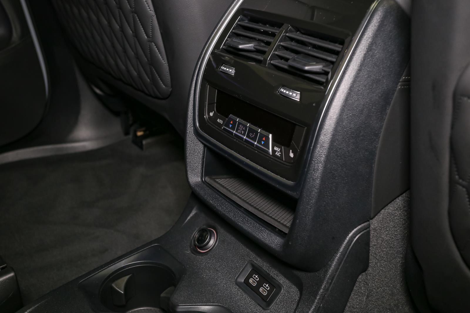 2023 BMW X7 40i - Photo 27