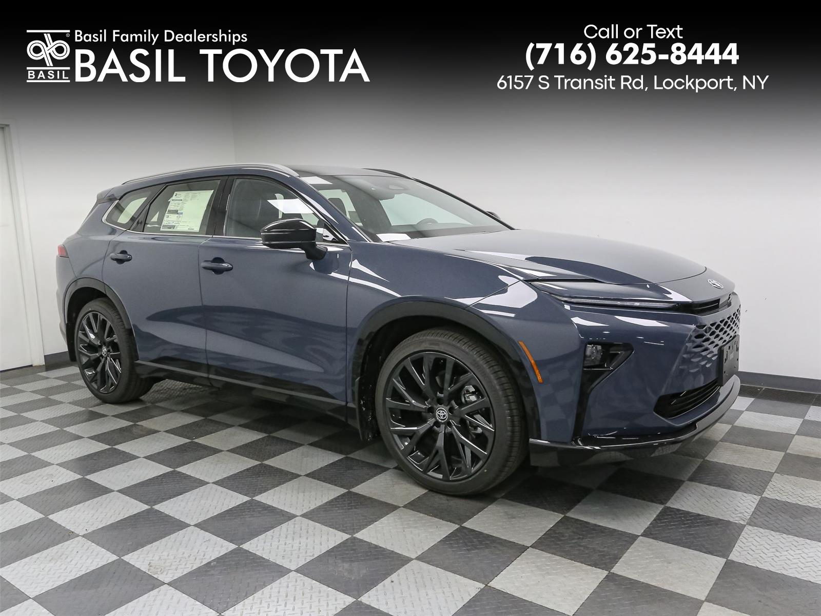 2025 Toyota Crown Signia Limited's photo