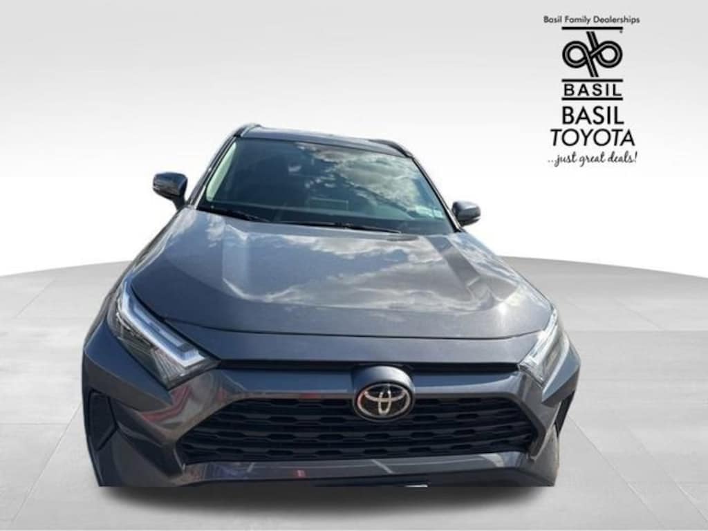 Used 2022 Toyota RAV4 XLE SUV