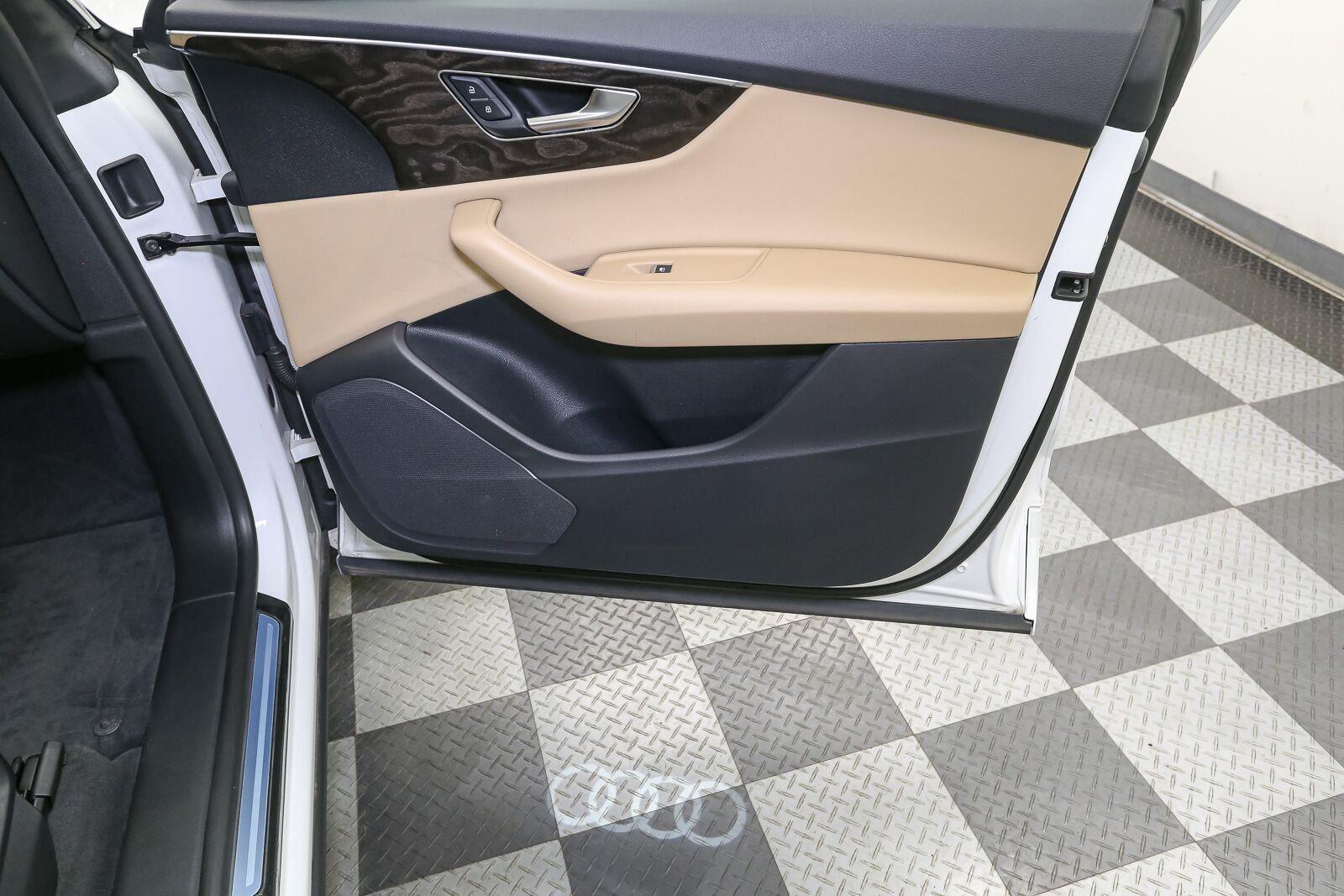 2023 Audi Q8 Premium - Photo 21