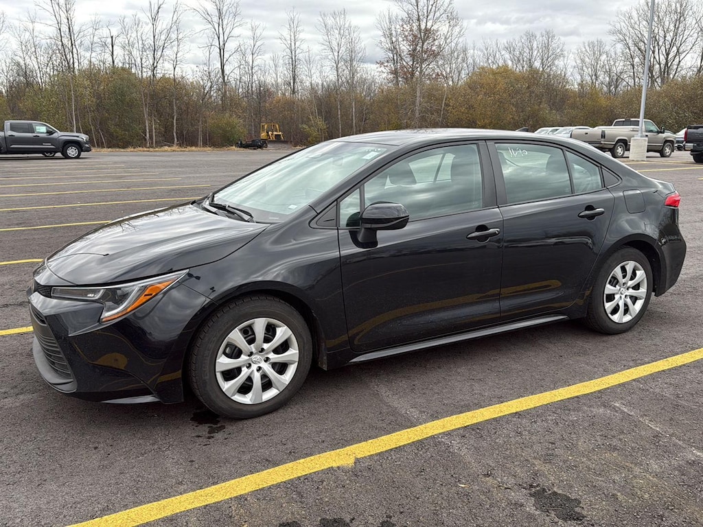 Used 2023 Toyota Corolla LE Sedan