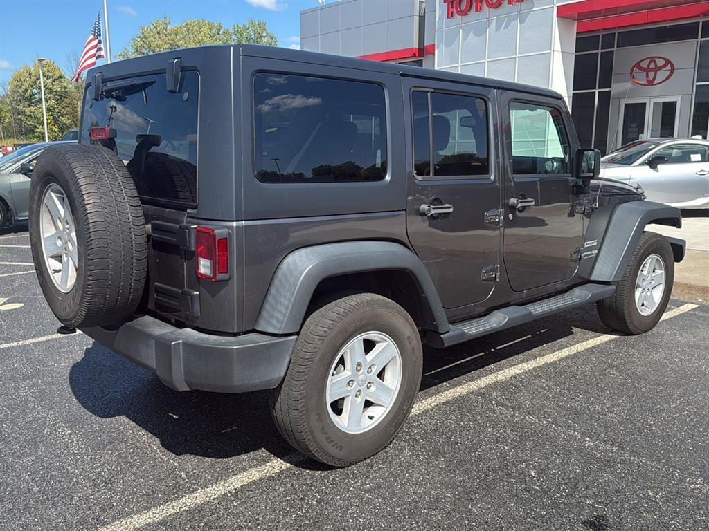 2018 Jeep Wrangler Unlimited Sport S photo 3