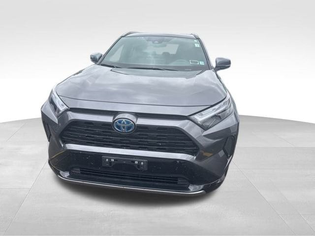 Used 2022 Toyota RAV4 SE with VIN 4T3T6RFV9NU102516 for sale in Northfield, Minnesota