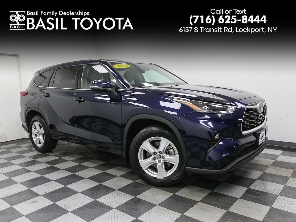 Used 2022 Toyota Highlander LE SUV