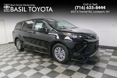 2026 Toyota Sienna LE 8 PASSENGER