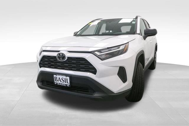2025 Toyota RAV4 Hybrid LE photo 2
