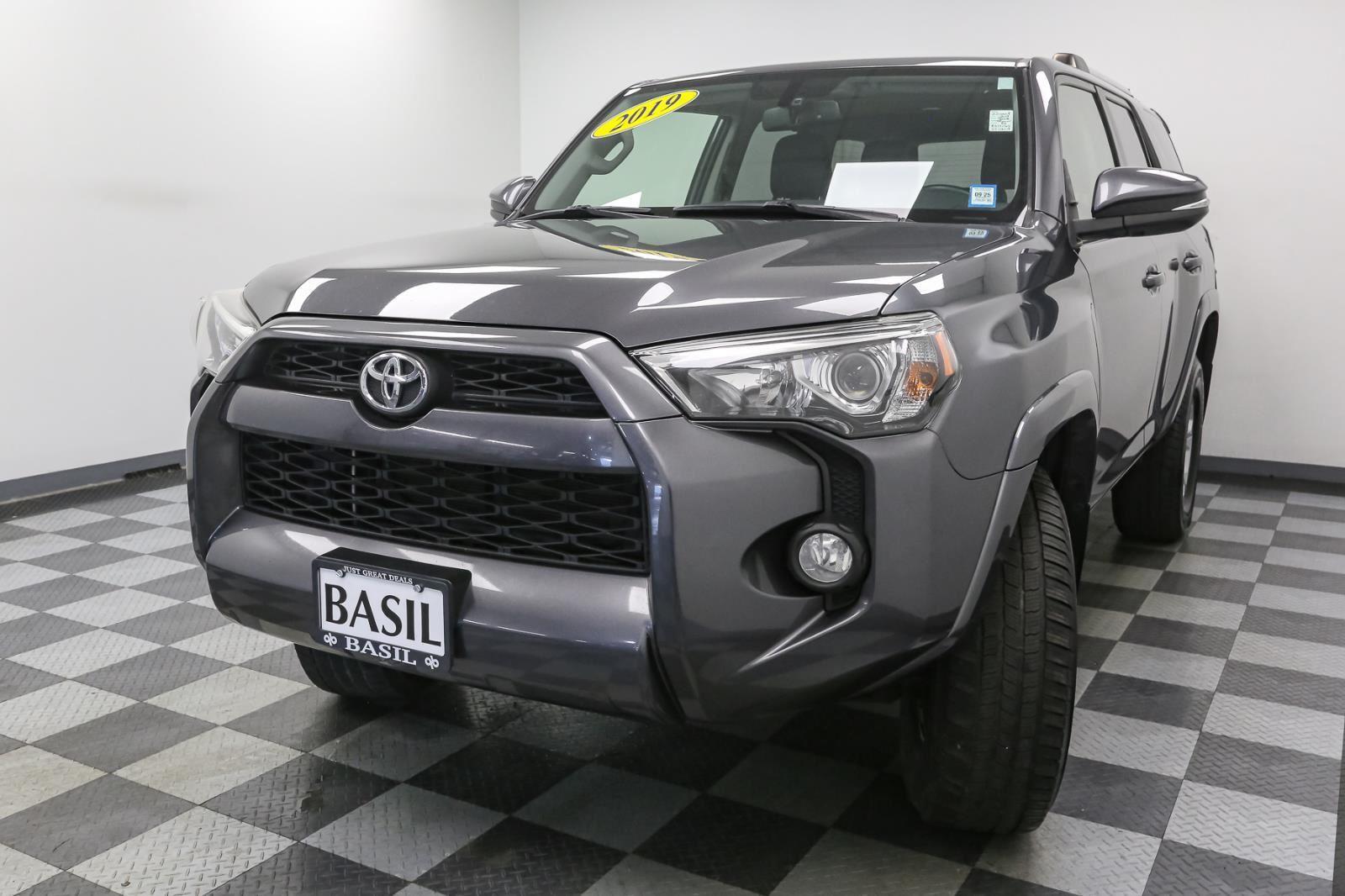 2019 Toyota 4Runner SR5 Premium photo 4