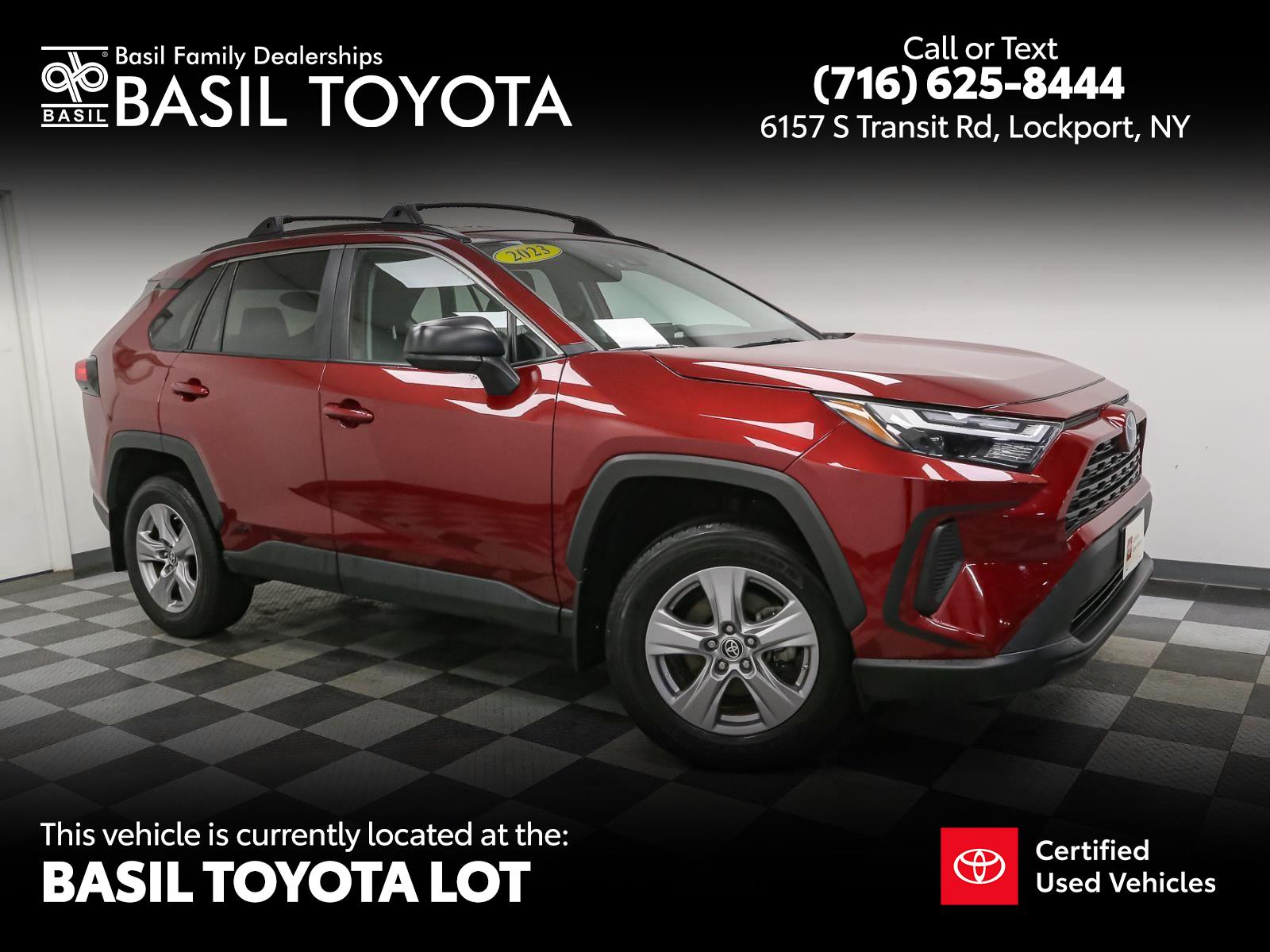 2023 Toyota RAV4 LE's photo