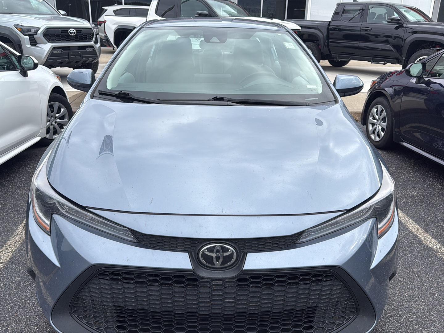 2022 Toyota Corolla LE photo 2