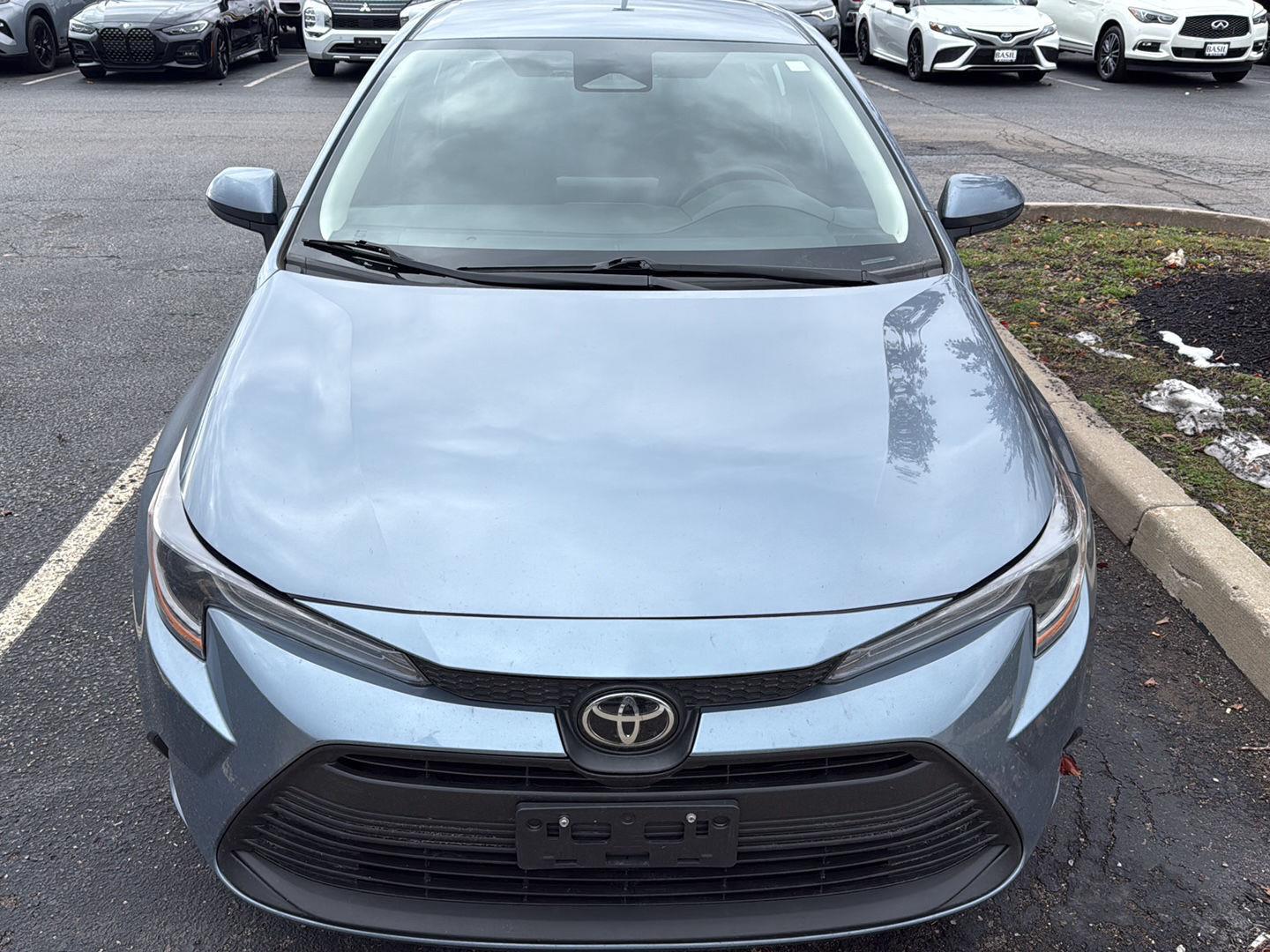 2023 Toyota Corolla LE photo 2