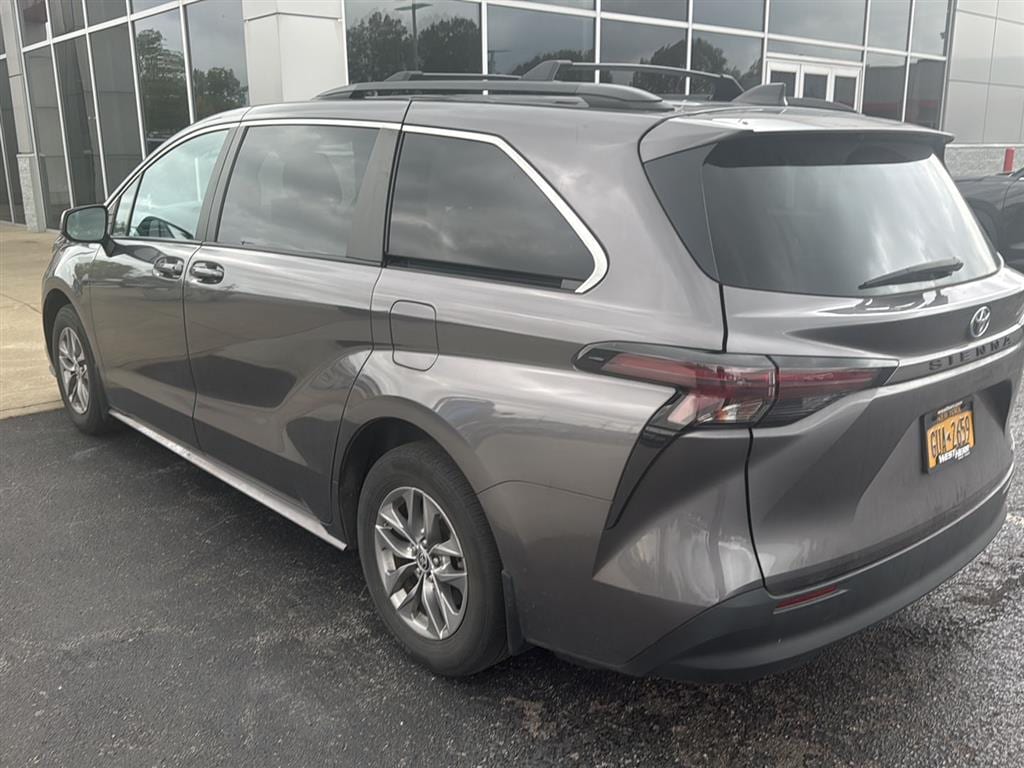 Certified 2023 Toyota Sienna LE Van