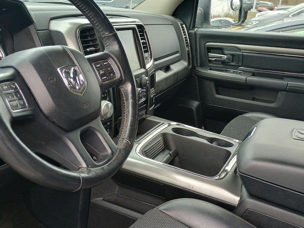 2017 Ram 1500 Sport photo 3