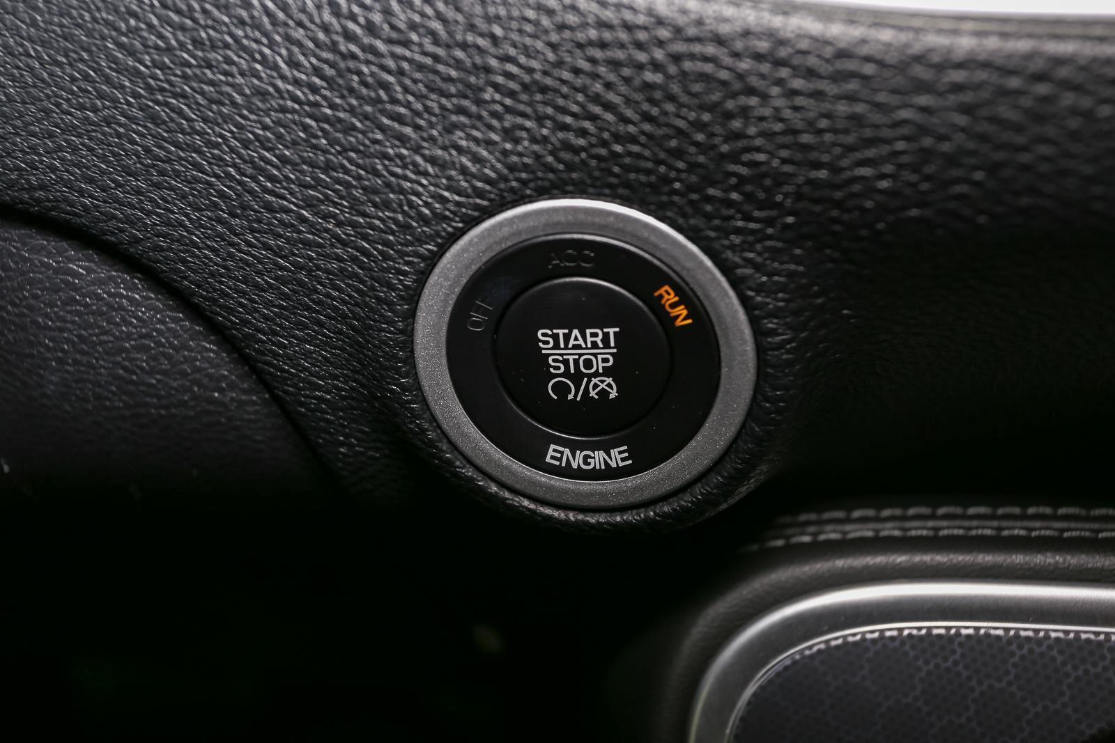 2015 Dodge Challenger R/T - Photo 31