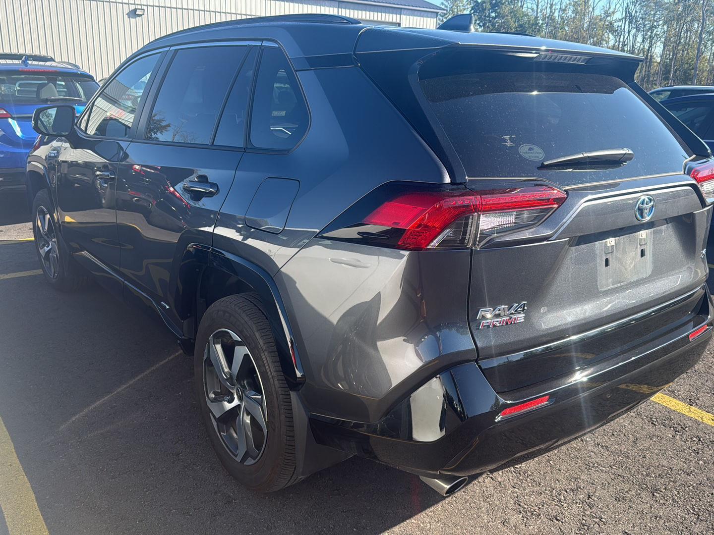 2023 Toyota RAV4 Prime SE photo 2