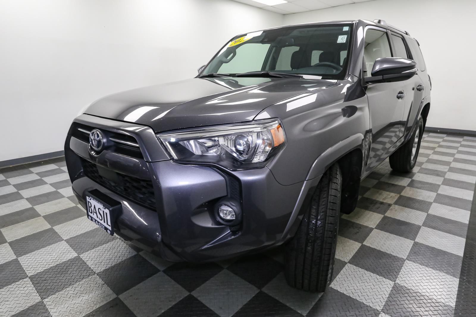 2022 Toyota 4Runner SR5 Premium photo 4
