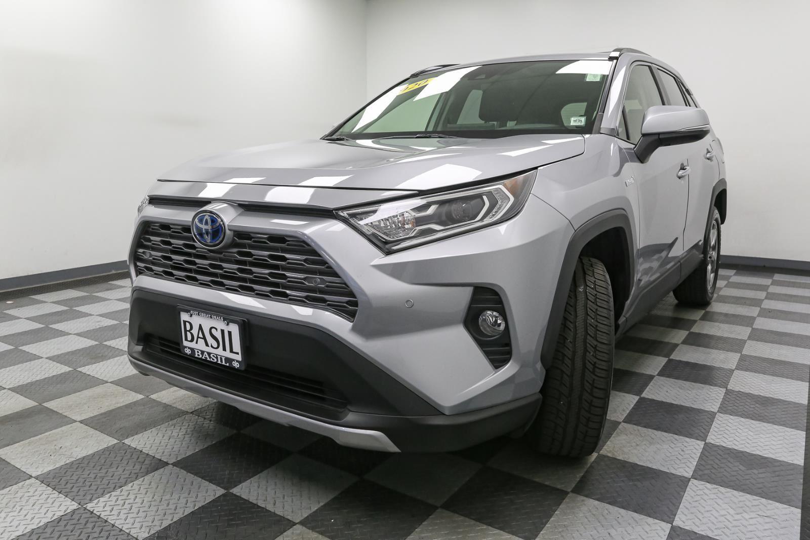 2020 Toyota RAV4 Hybrid Limited photo 3