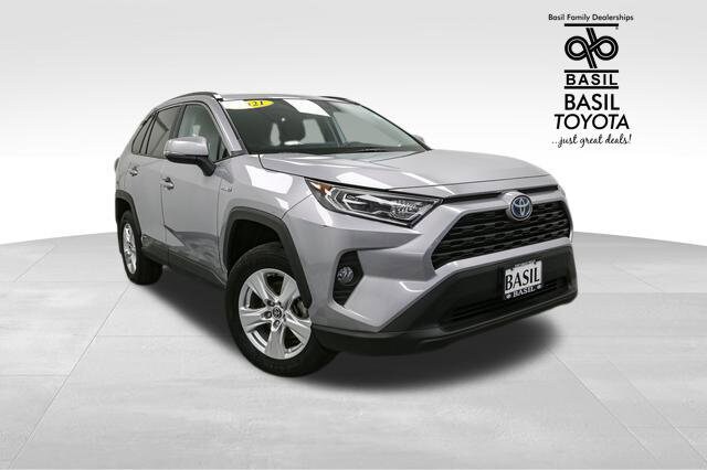 Used 2021 Toyota RAV4 XLE with VIN 4T3RWRFV5MU034210 for sale in Lockport, NY