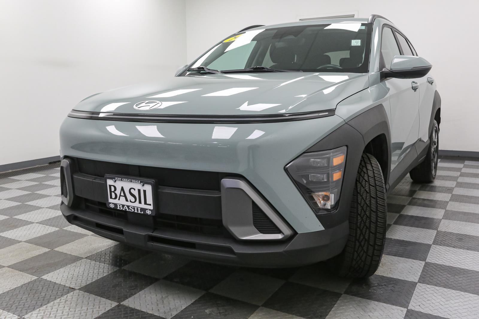 2024 Hyundai Kona SEL photo 4
