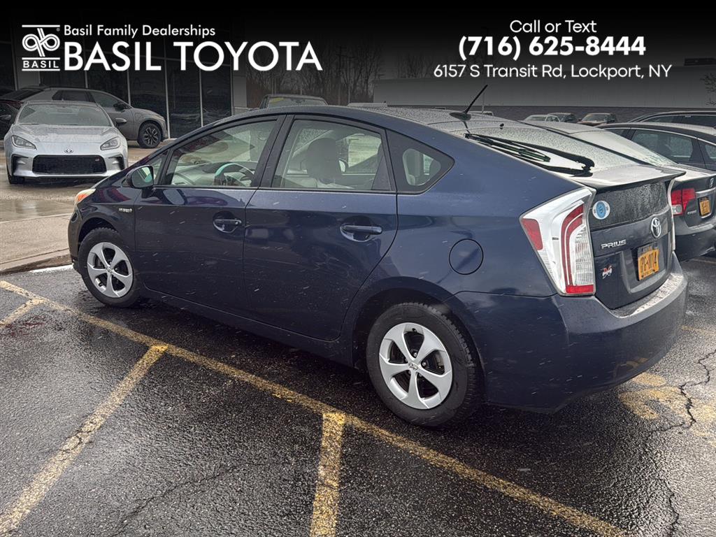 2014 Toyota Prius Three's photo