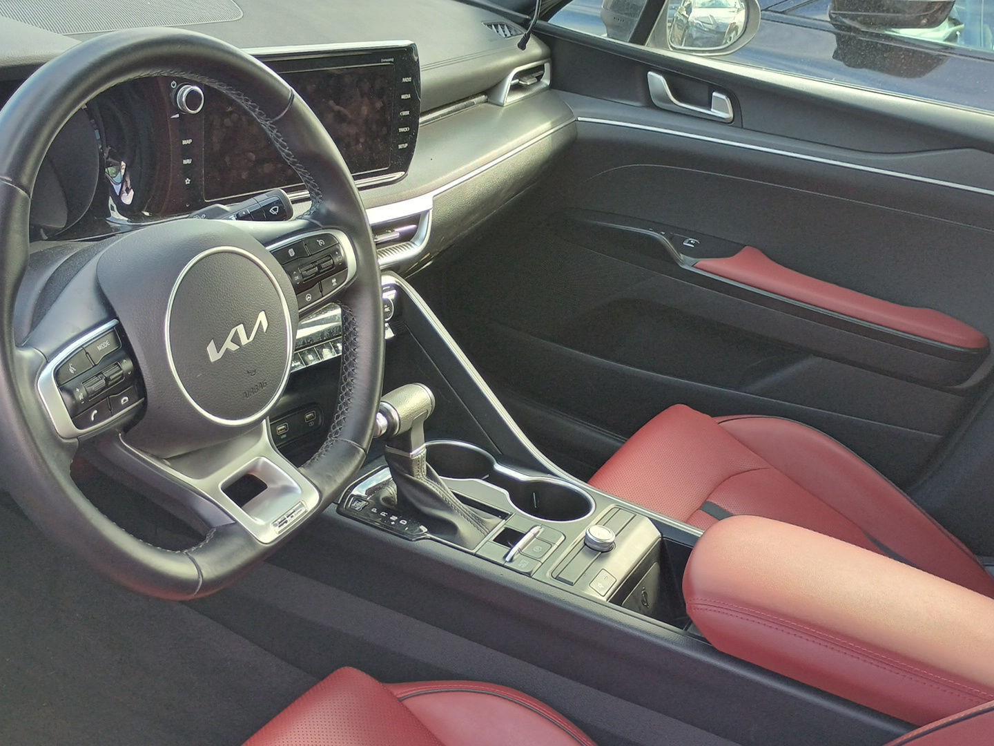 2023 Kia K5 GT-Line photo 4
