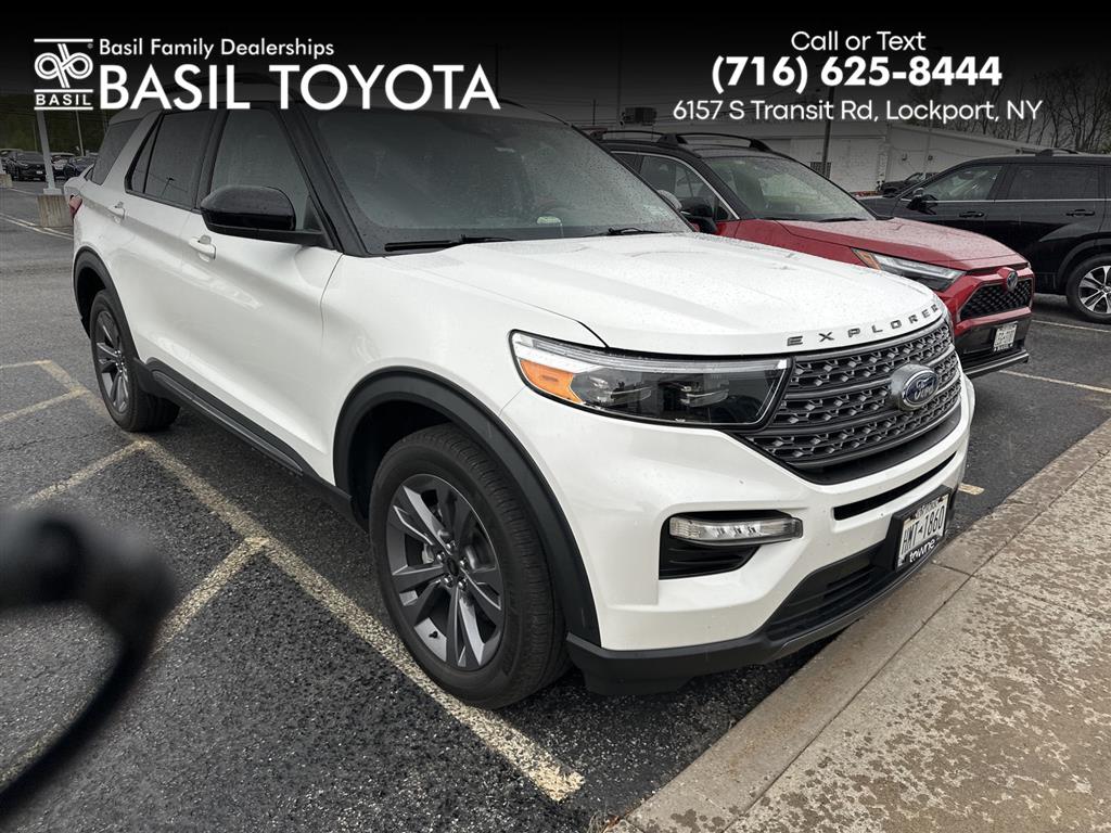2023 Ford Explorer XLT 4WD's photo