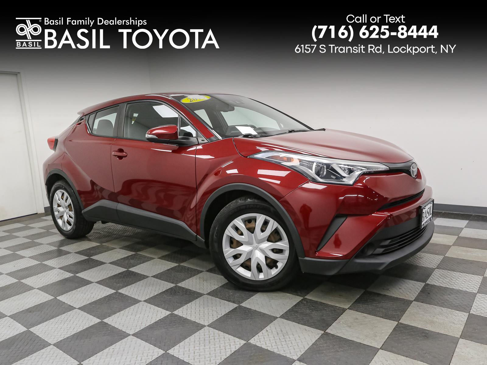 2019 Toyota C-HR LE's photo