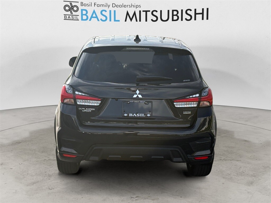 2024 Mitsubishi Outlander Sport LE photo 4