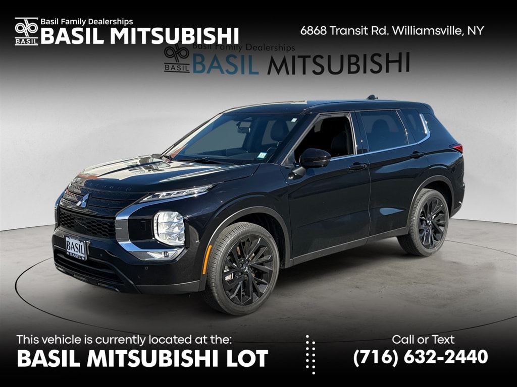 2024 Mitsubishi Outlander SE Black Edition's photo