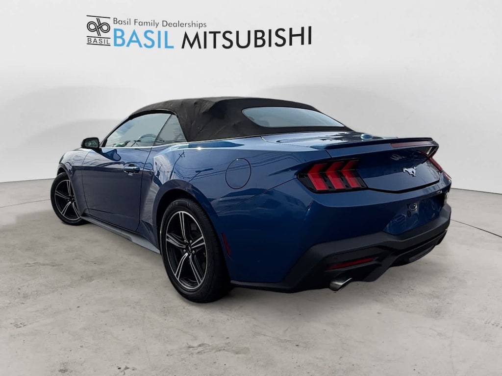 2024 Ford Mustang EcoBoost Premium photo 3