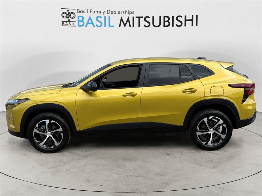 2024 Chevrolet Trax photo 2