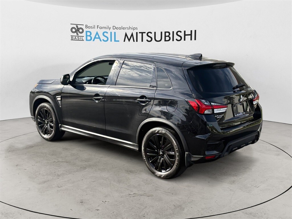 2024 Mitsubishi Outlander Sport LE photo 3