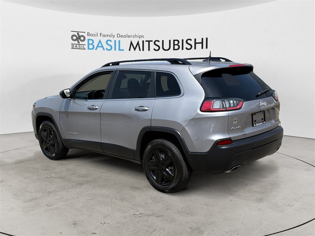 2022 Jeep Cherokee X photo 2
