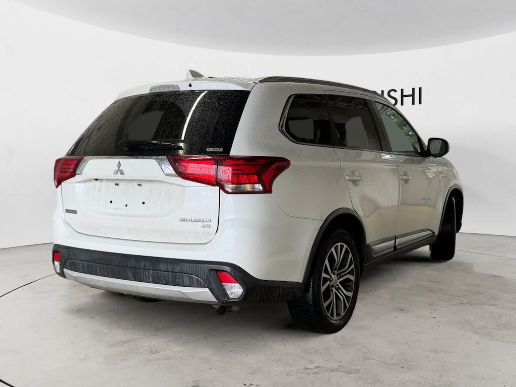 2018 Mitsubishi Outlander SEL photo 4
