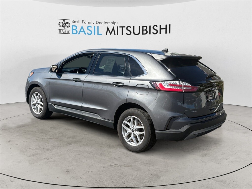 2024 Ford Edge SEL photo 2