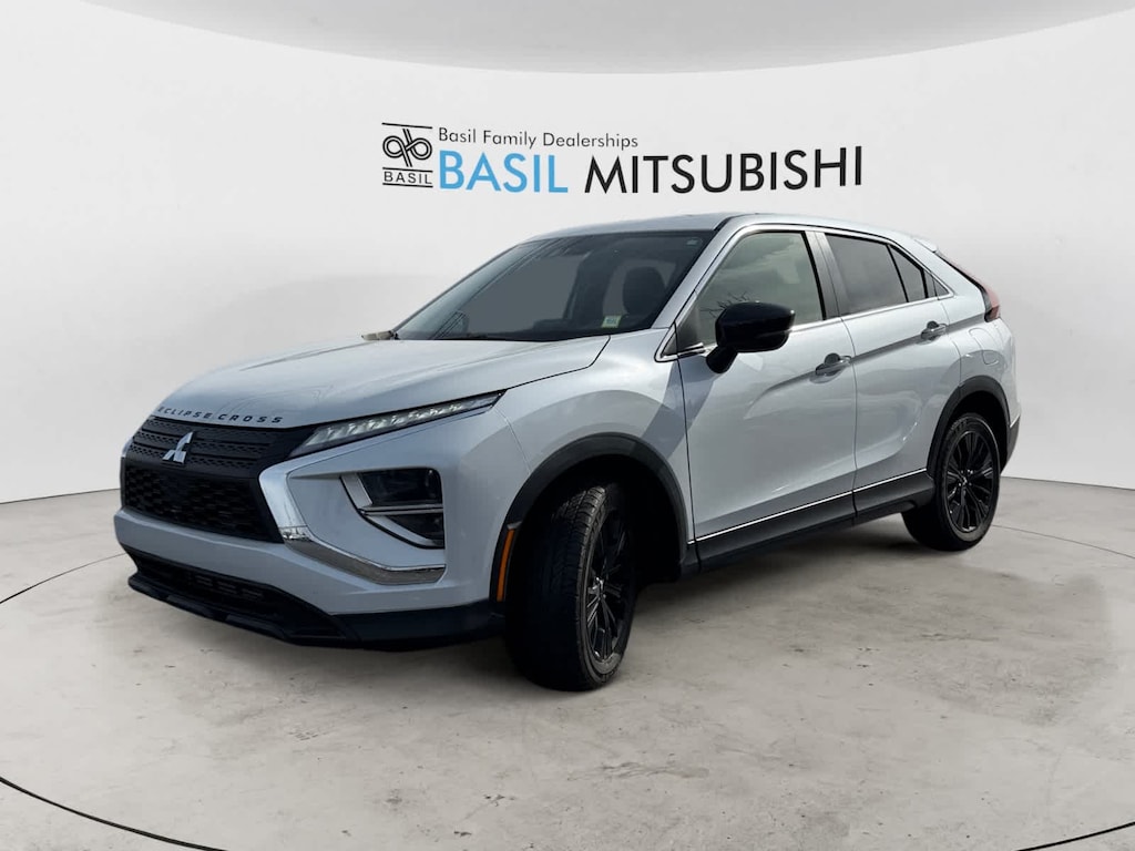2022 Mitsubishi Eclipse Cross LE SEL GT photo 2