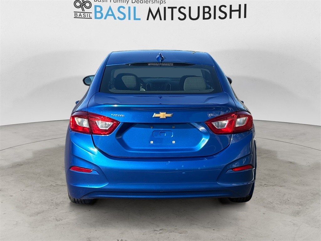 2017 Chevrolet Cruze LT photo 4