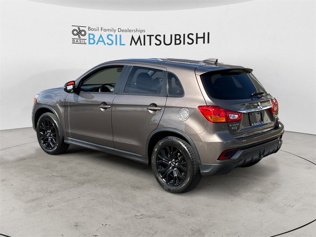 2018 Mitsubishi Outlander Sport LE photo 3