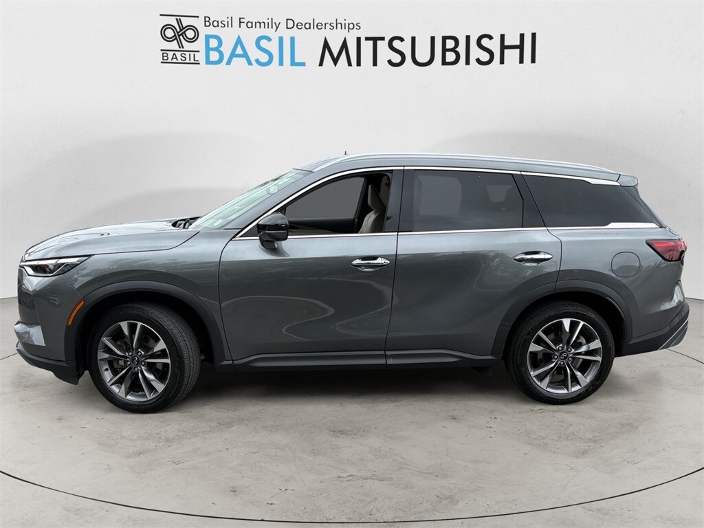 2022 Infiniti QX60 Luxe photo 2