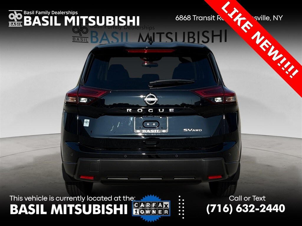 2024 Nissan Rogue SV photo 3