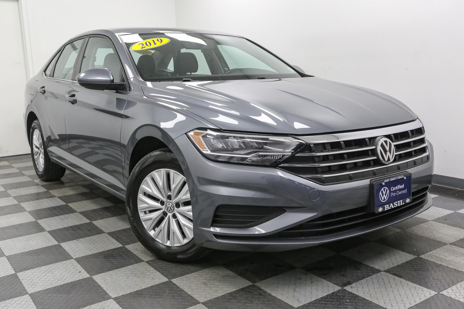 2019 Volkswagen Jetta S photo 2
