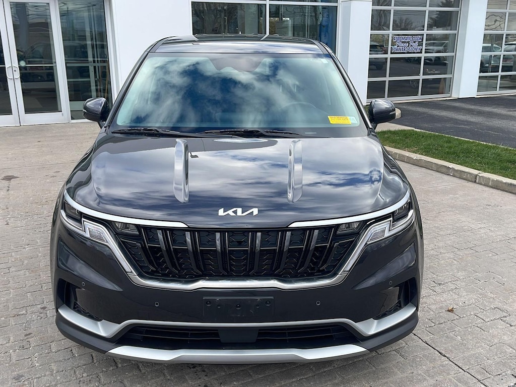 Used 2024 Kia Carnival EX Van