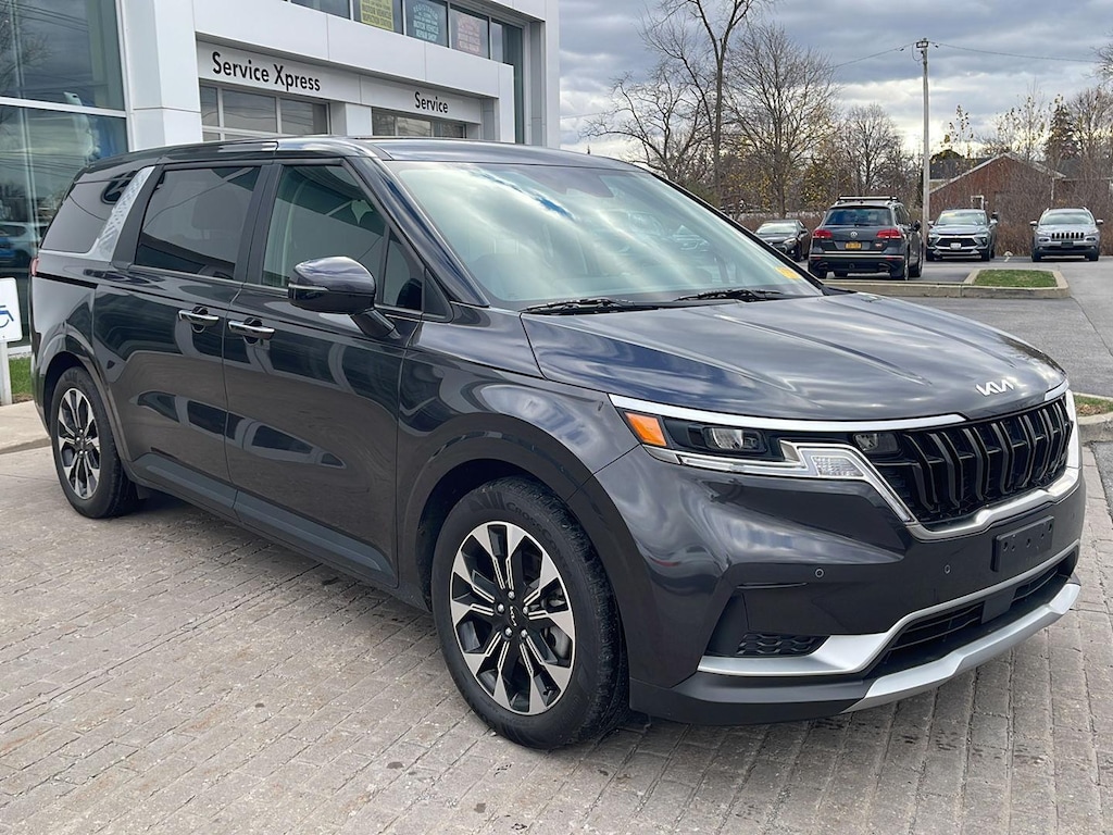 Used 2024 Kia Carnival EX Van