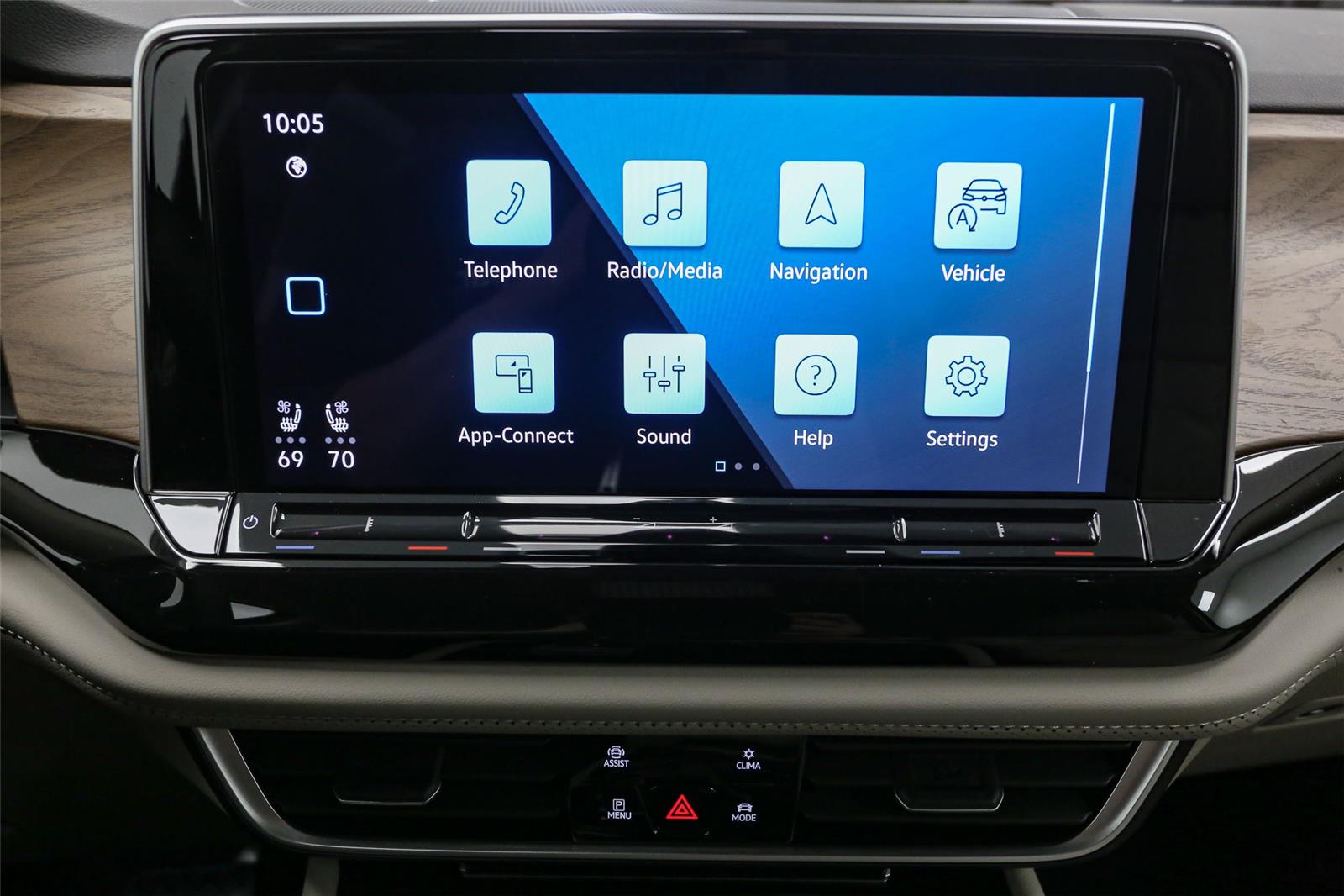 2026 Volkswagen Atlas SE w/Tech - Photo 18