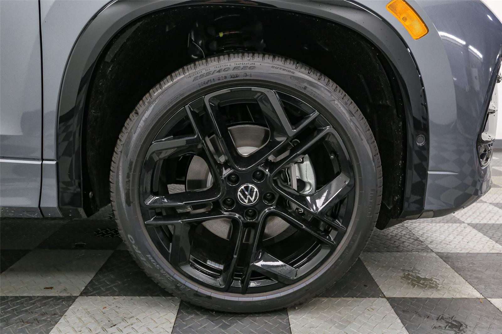 2026 Volkswagen Tiguan SE R-LINE BLACK - Photo 13