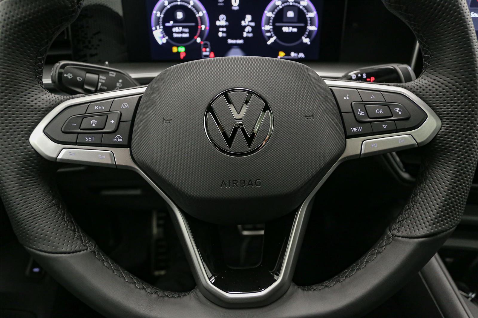 2026 Volkswagen Tiguan SE R-LINE BLACK - Photo 23