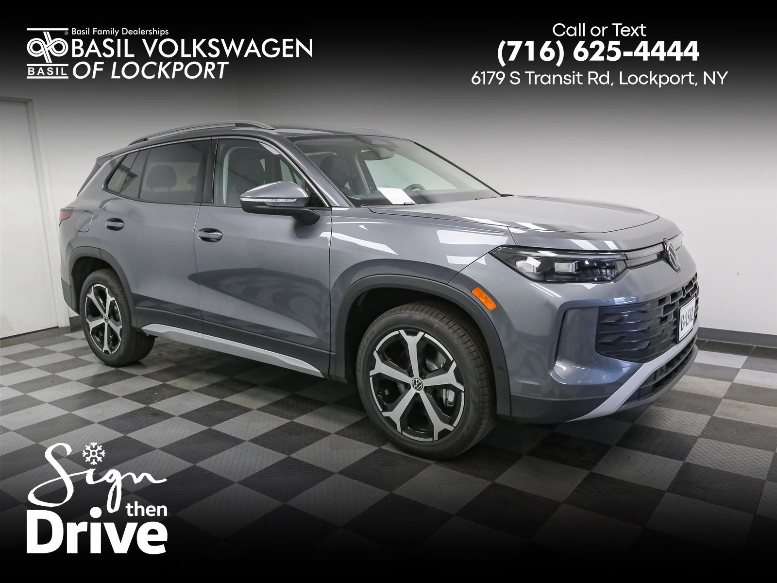 2025 Volkswagen Tiguan SE's photo