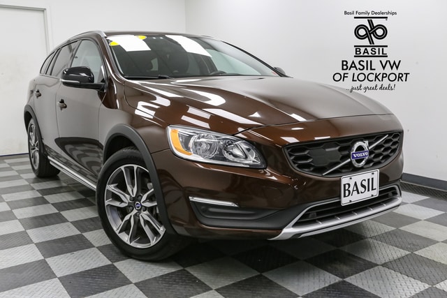 Used 2018 Volvo V60 Base with VIN YV440MWK4J2054552 for sale in Lockport, NY