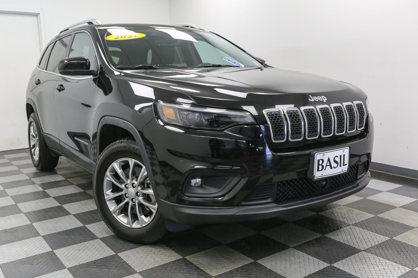 2021 Jeep Cherokee Latitude Lux photo 2
